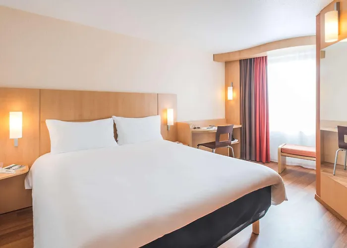 Hotel Ibis Nantes Centre Tour Bretagne