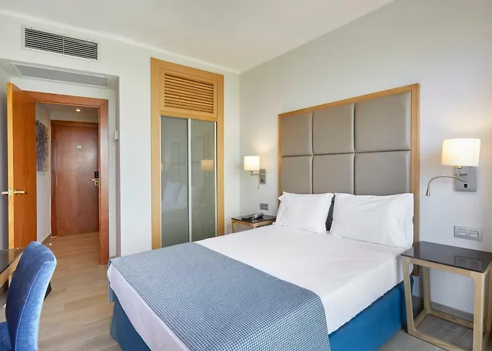 Hotel Columbus à Castell-Castell-Platja d'Aro