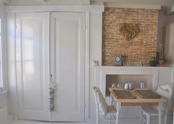 De Slapende Leeuw Bed and Breakfast Middelburg