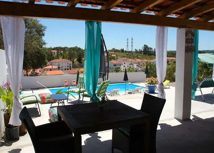 Casa Do Loureiro Branco Acomodação com café da manhã Santarém