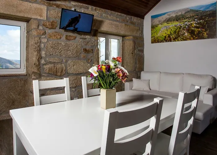 Casas Peralta - Amarela Acomodação com café da manhã Arouca