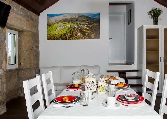 Casas Peralta - Amarela Acomodação com café da manhã Arouca