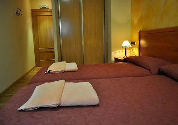 Hostal Puerta del Valle La Cistérniga