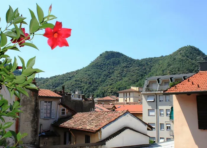 Le Dame Della Cortesella B&B Como