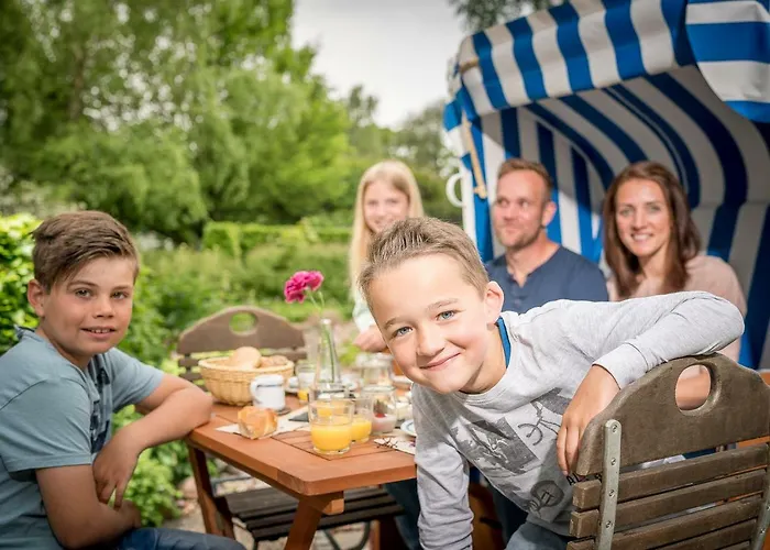 Rügener Ferienhäuser am Hochufer Goehren 