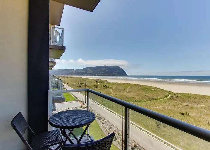 Sand & Sea: Sailor'S Retreat