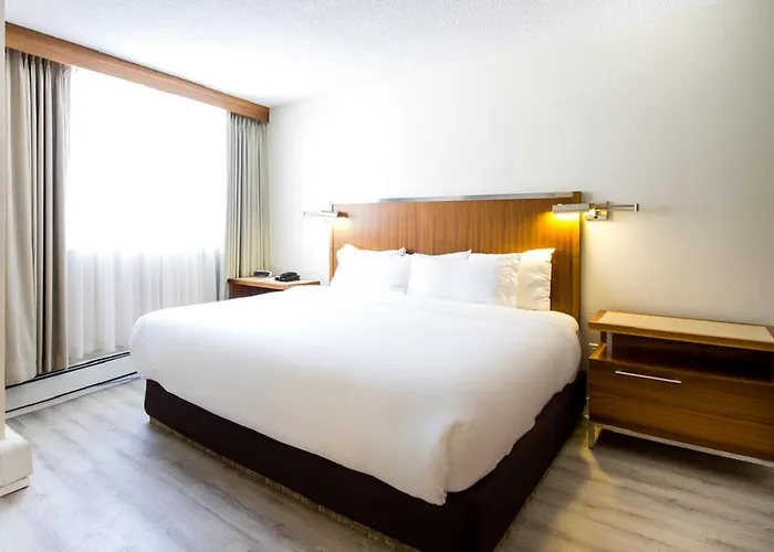 International Hotel YYC