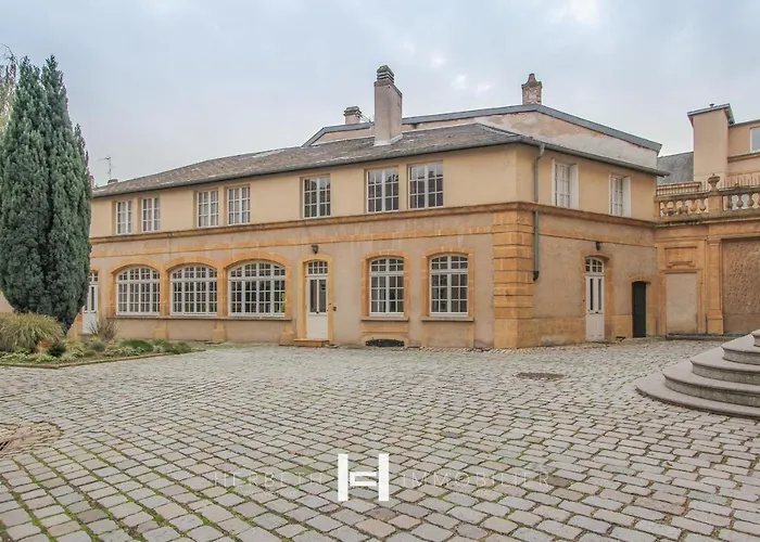 Bed and Breakfast H-Bnb - Les Meubles Du 1 à Metz