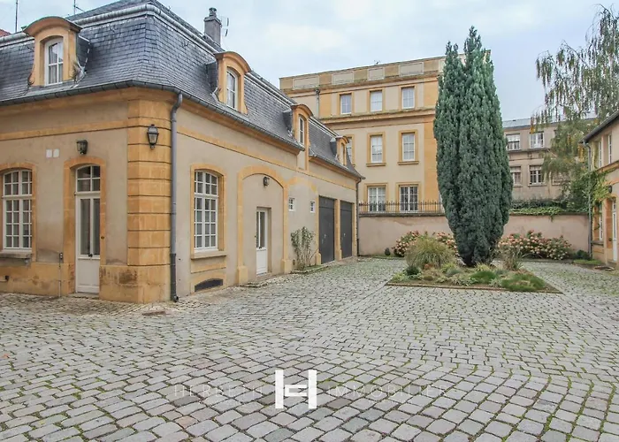 Bed and Breakfast H-Bnb - Les Meubles Du 1 à Metz