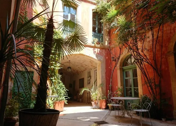 Rue du Château