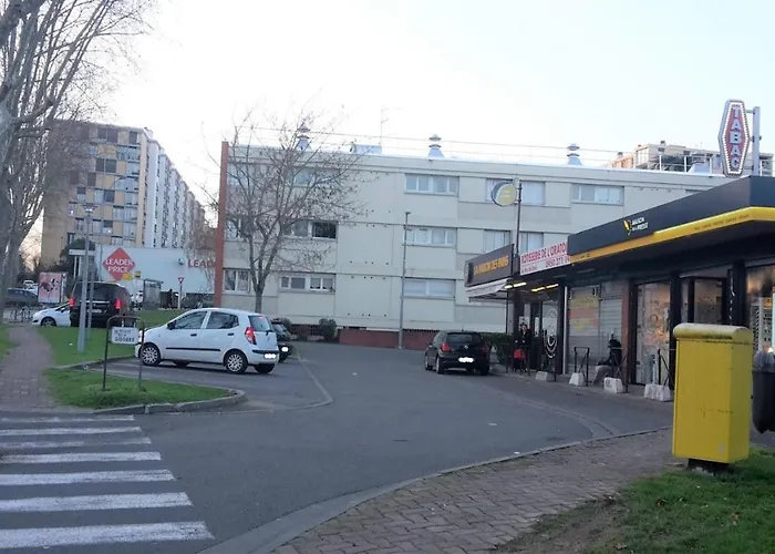 Chambre 1 PERSONNE et STUDIO 1 personne Avec Entrée Libre et Salle de Bain Privée Colomiers