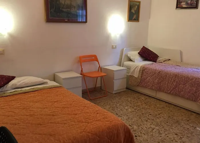 A Casa Doina Airport Hotel Pisa