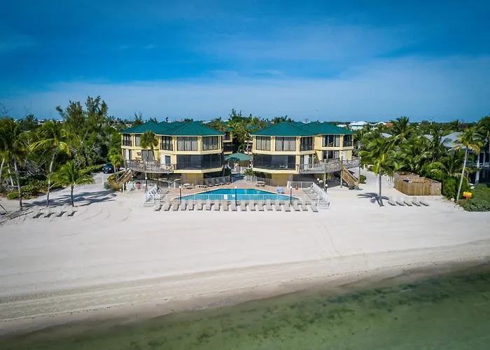 Coco Plum Beach & Tennis Club & Marina Marathon