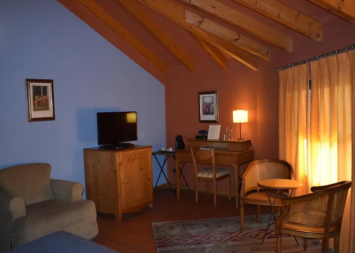 Hotel Sara De Ur La Cabrera