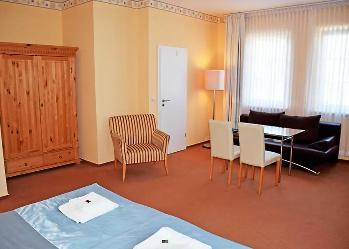 Das kleine Hotel und Ferienwohnungen auf Mönchgut! Lobbe