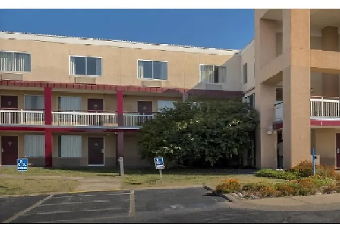 Cedar Rapids Inn