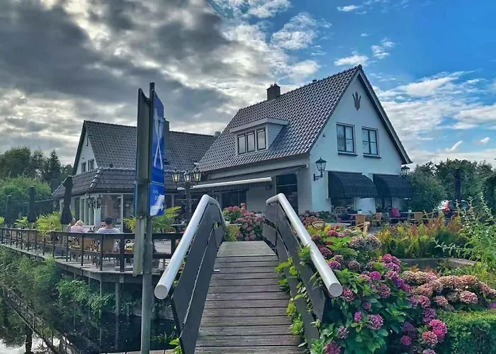 De Dames Van De Jonge Hotel Restaurant Giethoorn