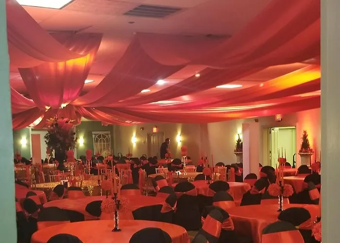 Wyndham Garden Lafayette Hotel