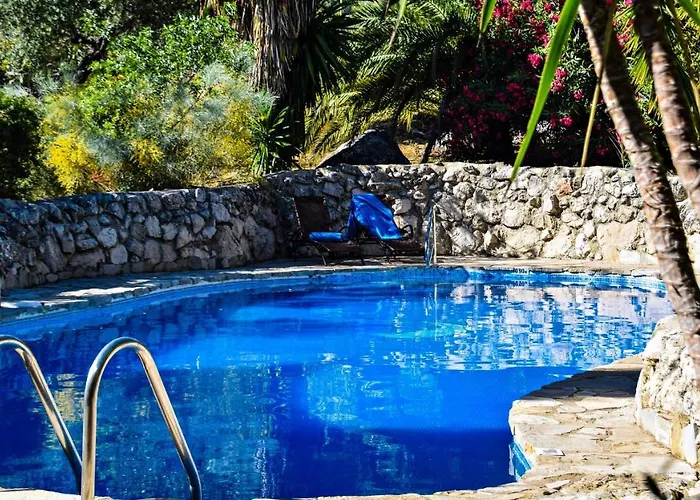 Casas Rurales Los Algarrobales