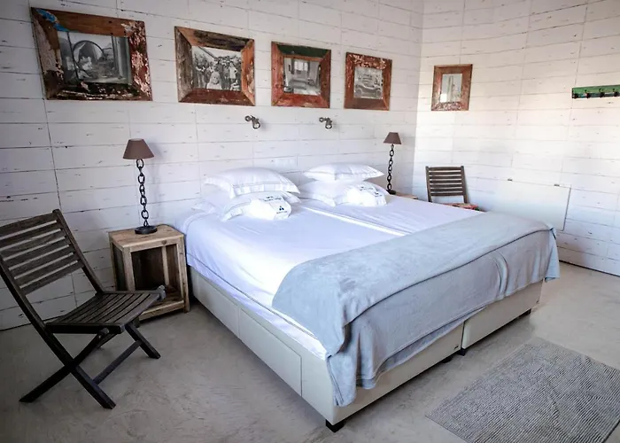 Surfers Lodge Peniche Ferrel 